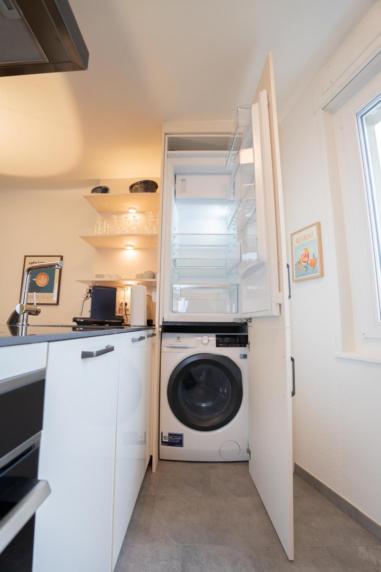 Jungstay Apartments- Near